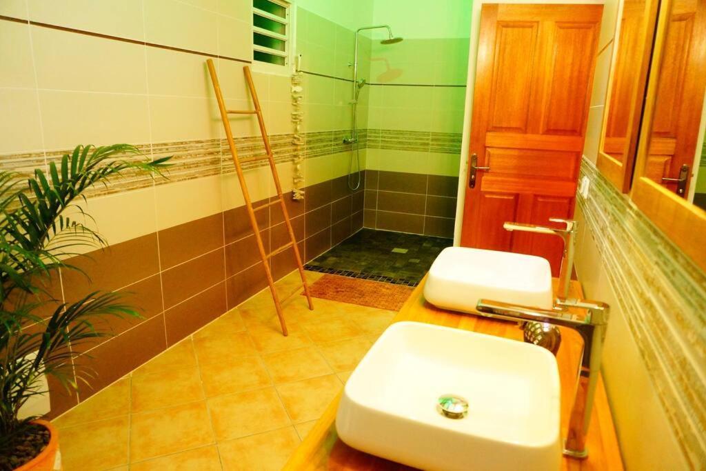 Ti Coin Relax Bungalow Vue Mer Piscine Privee سانت فرانسوا المظهر الخارجي الصورة