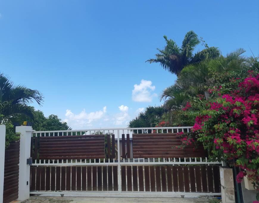 Ti Coin Relax Bungalow Vue Mer Piscine Privee سانت فرانسوا المظهر الخارجي الصورة